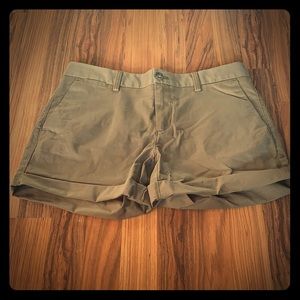 EUC - Banana Republic - Green shorts
